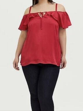 Torrid Red Textured Chiffon Cold Shoulder Tie Neck Blouse Size 0 Large